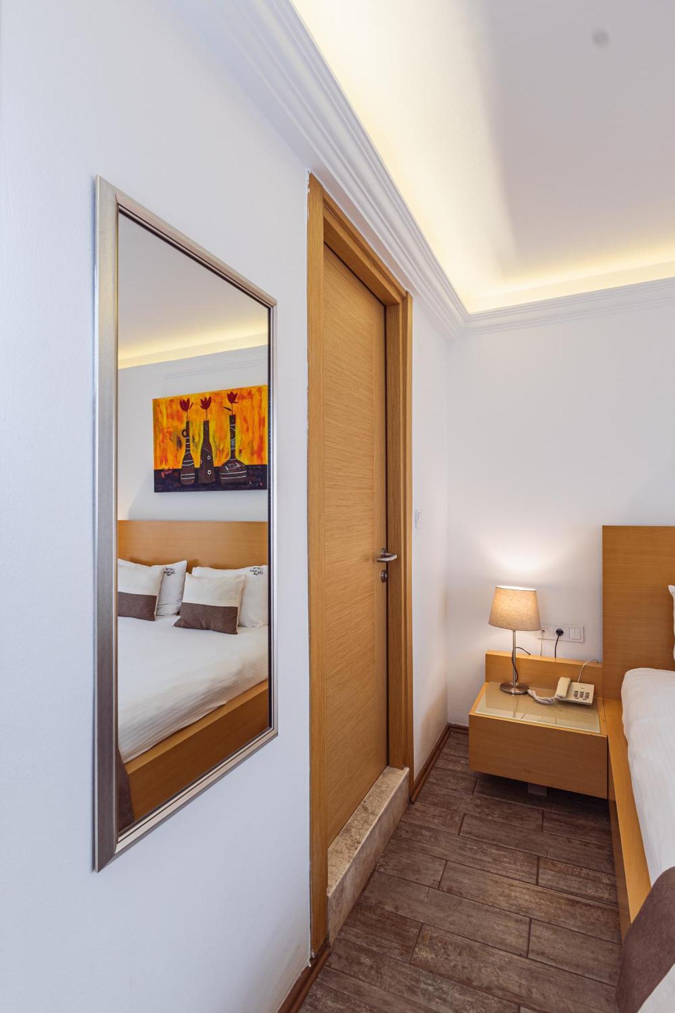 Mb City Hotel Izmir Bagian luar foto