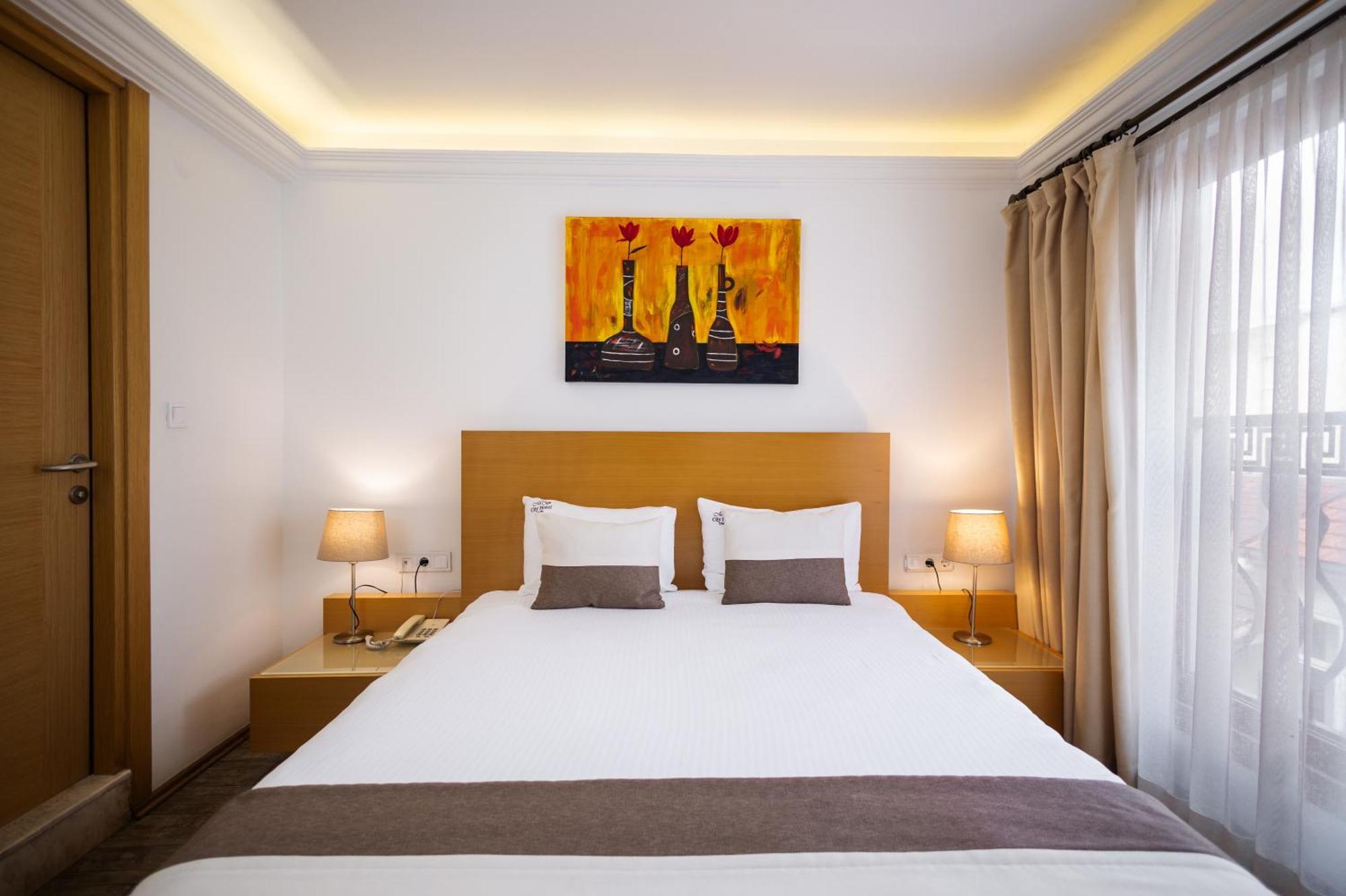 Mb City Hotel Izmir Bagian luar foto