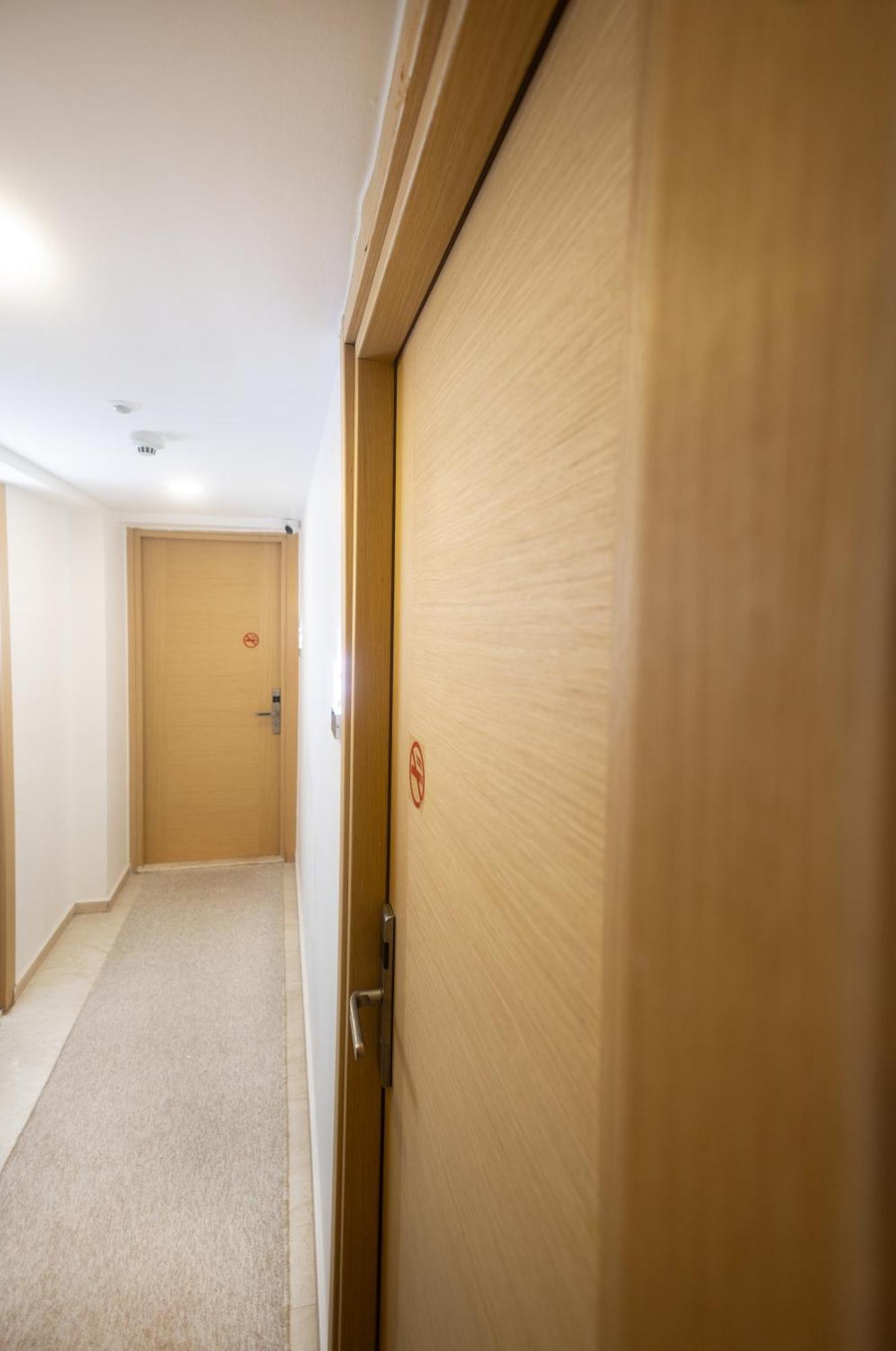 Mb City Hotel Izmir Bagian luar foto