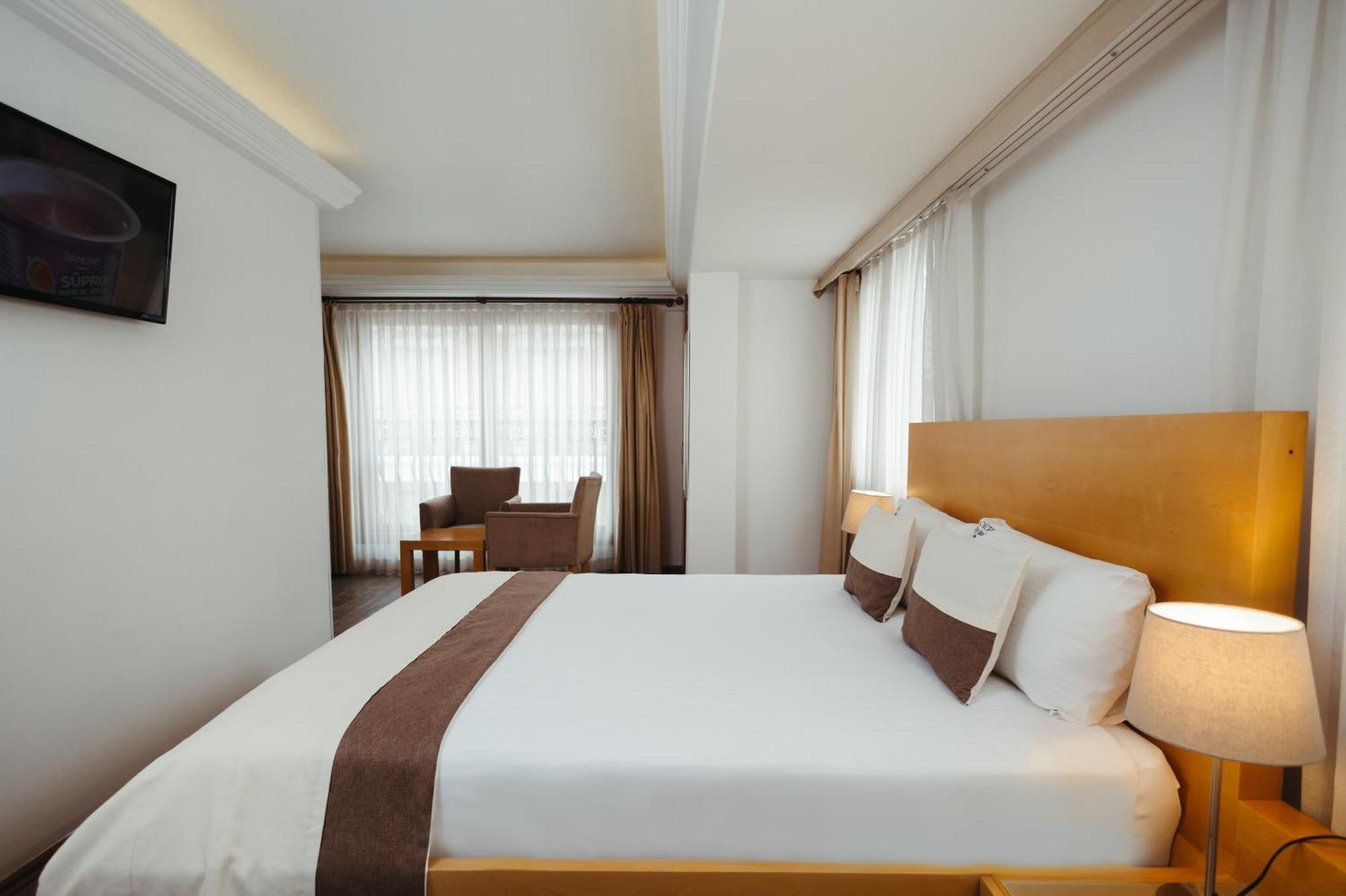 Mb City Hotel Izmir Bagian luar foto